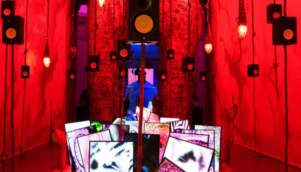 Heather_Phillipson_Press_02_hp-edit_WEB_2